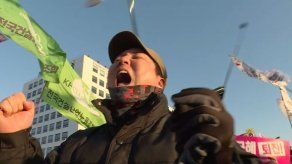 Parlamento surcoreano aprueba juicio político a presidenta