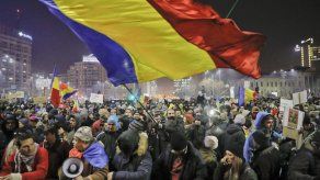 Rumania: Se profundiza crisis política por ley de corrupción
