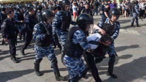 Más de 1.000 manifestantes contra Putin detenidos en toda Rusia