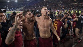 Roma doblega 2-1 a Lazio en el derbi capitalino