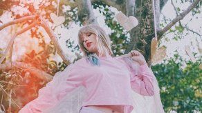 Taylor Swift celebra el amor en todo su caos con su nuevo álbum Lover