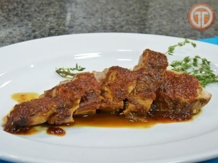 Puerco con romero y ciruelas