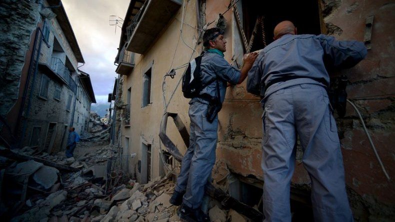 Al menos 38 muertos tras el terremoto en el centro de Italia