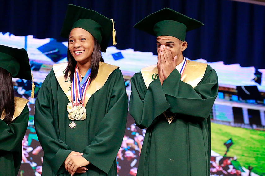 Concurso de becas para graduandos.