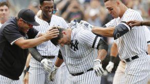 Yankees remontan en el 9no inning y derrotan 5-4 a Atléticos