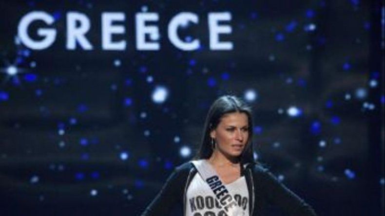 Los familiares apoyan a las candidatas antes de la gala de Miss Universo