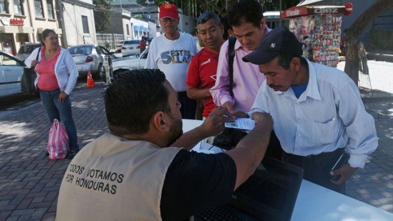 Autoridades esperan que comicios en Honduras sean una jornada cívica ordenada
