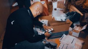 Funcionarios de la Fiscalía Primera Superior contra la Delincuencia Organizada allanaron diversas residencias en Panamá y Panamá Oeste donde encontraron los insumos y medicamentos sustraídos de los depósitos de la CSS.