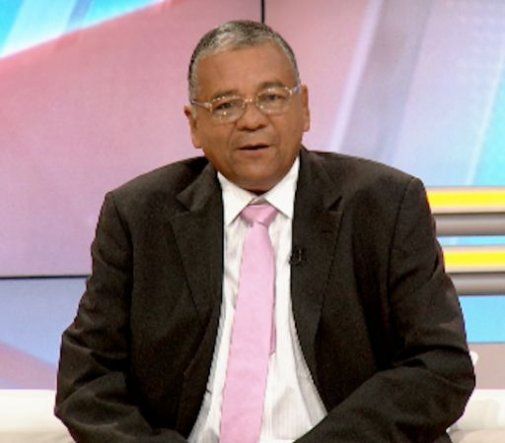 Muñoz no está satisfecho con AAUD, recomienda a Ho dar paso a otro