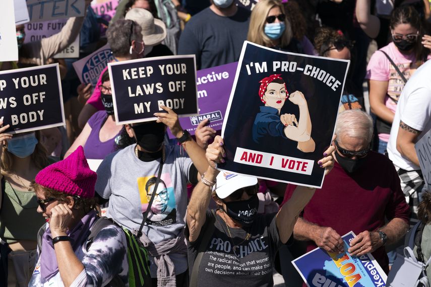 Miles de mujeres marchan en EE. UU. en defensa del aborto