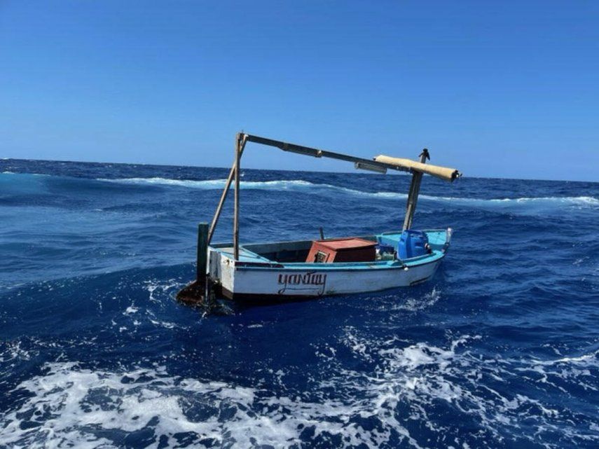 Desde el 1 de octubre de 2020 la Guardia Costera ha interceptado en el mar a 323 cubanos.