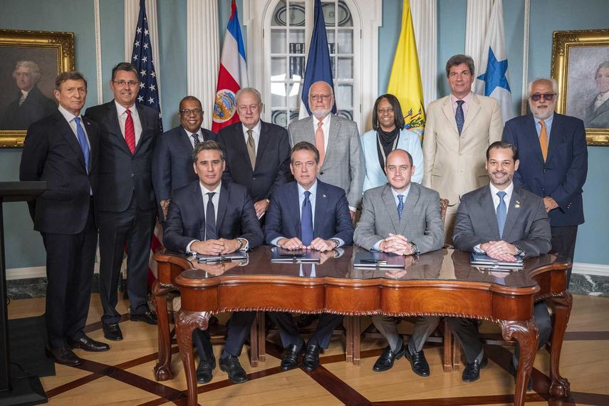 Firma de acuerdo entre Estados Unidos y los países de la Alianza para el Desarrollo en Democracia.