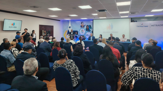 Instalan la Comisión Nacional de Salario Mínimo en Panamá. Instalan la Comisión Nacional de Salario Mínimo en Panamá.