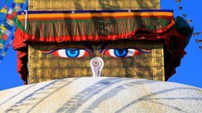 Los tres ojos de Buda vuelven abrirse al público tras el terremoto en Nepal