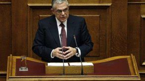 Papadimos avisa del riesgo de Grecia de problemas de liquidez