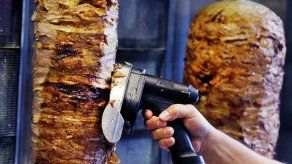 Posible veto a ingrediente de kebabs crea polémica en la UE
