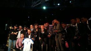 Jugadores recibieron homenaje tras clasificar al Mundial