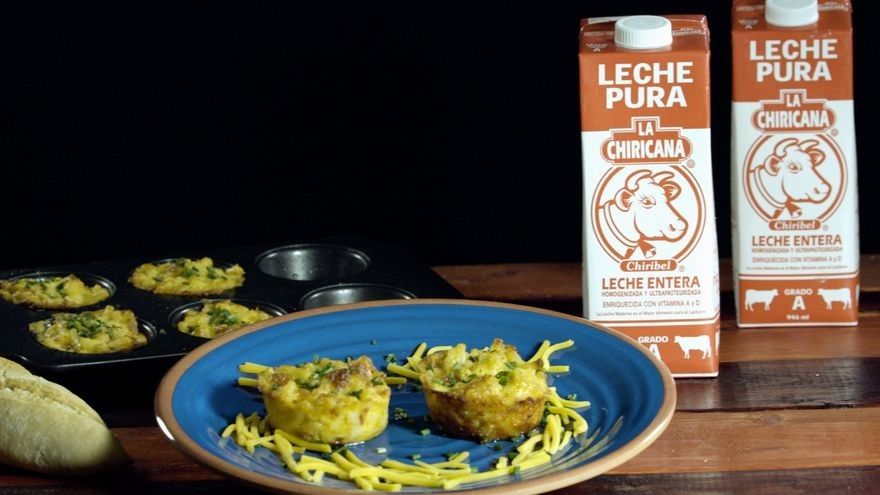 Mac n Cheese con trocitos de bacon estilo muffins