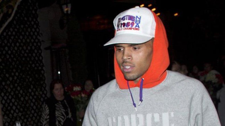 Chris Brown quiere ser reconocido legalmente como padre de Royalty