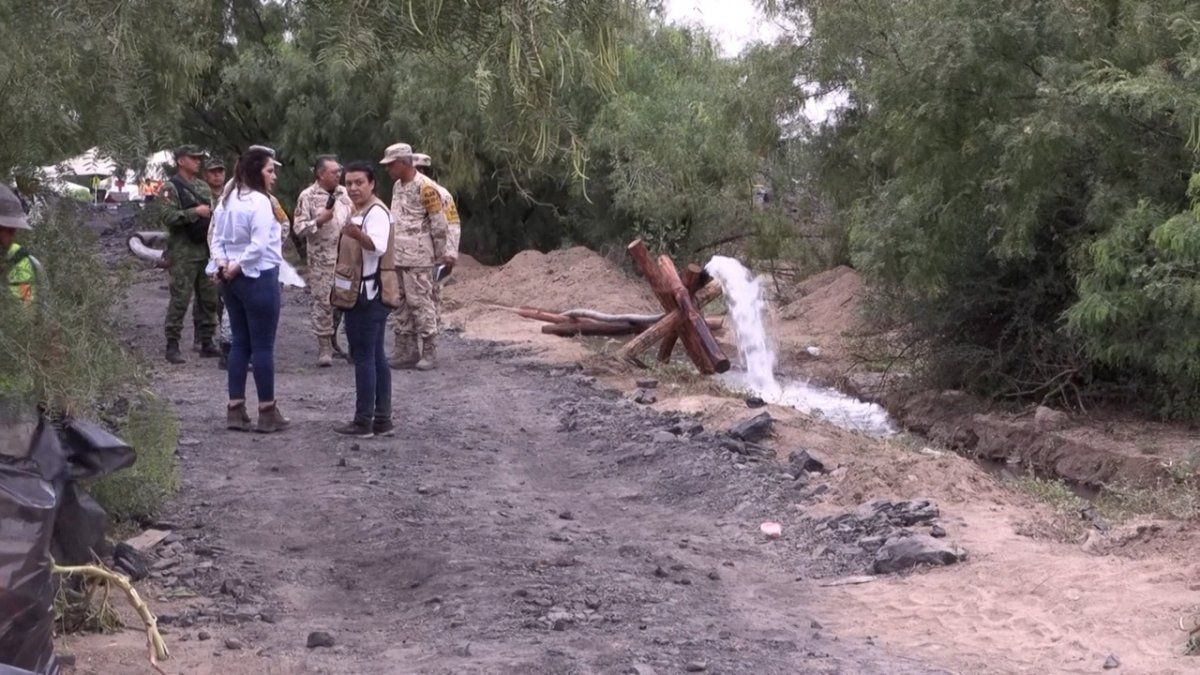 Día decisivo para rescate de mineros atrapados en México