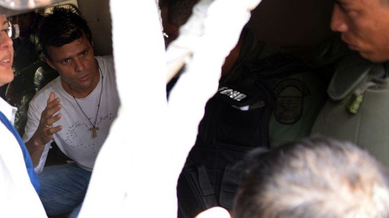 Difieren al miércoles audiencia a opositor venezolano López