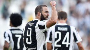 Juventus gana con goles de Higuaín y Dybala
