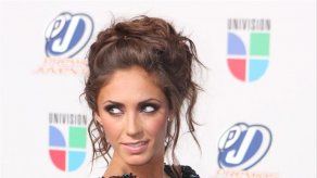 Anahí nunca imaginó que se casaría con un político