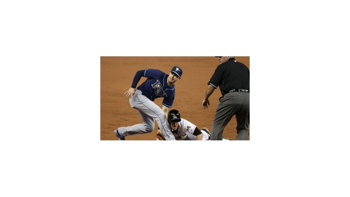 Hernández, Johnson y Escobar le dan triunfo a Rays sobre Marlins