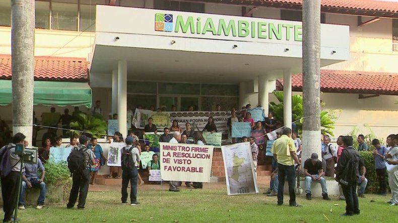 Indígenas de la comarca Wounaan exigen titulación de tierras en MiAmbiente