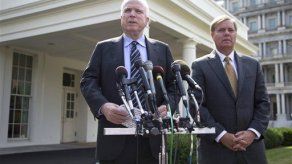 McCain critica a Putin en editorial para Pravda