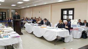 Receso en audiencia de acusación contra Martinelli para resolver incidente de objeción