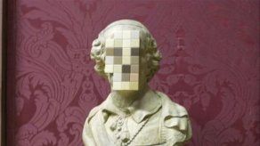 Banksy arremete contra abusos de la Iglesia con un busto pixelado