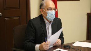 Procurador de la Administración le indica al Minsa que no puede hacer hisopados obligatorios