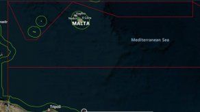 Los migrantes están desaparecidos tras un naufragio en el mar.