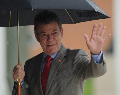 Santos respalda a alcalde de Bogotá luego de disturbios
