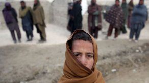 Afganos huyen de la guerra