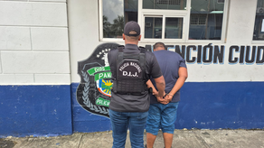 Policía Nacional aprehenden a menor Policía Nacional aprehenden a menor