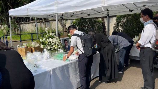 Familiares y amigos rinden homenaje a Shinzo Abe en Tokio