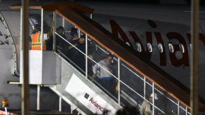 Solís califica de logro para Costa Rica primer traslado de migrantes cubanos