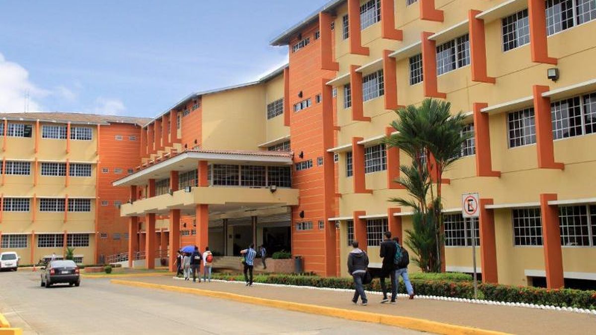 Dormitorios en la UTP Dormitorios en la UTP