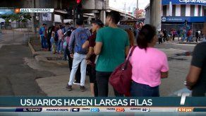 Residentes de Panamá Oeste esperan por horas para llegar a sus hogares