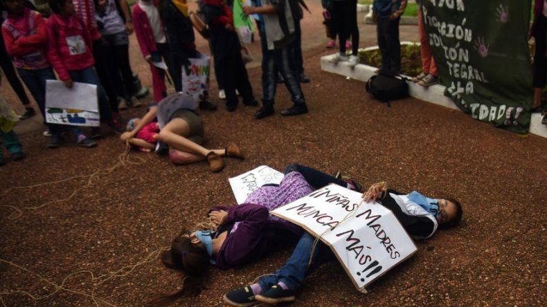 Menores marchan en Asunción contra el abuso y la explotación sexual infantil