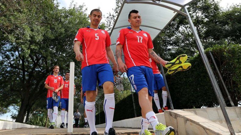 Chile empieza a entrenarse en Belo Horizonte con hermetismo absoluto