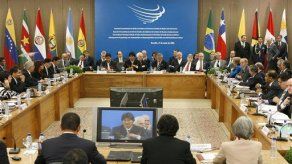 Presidentes invitan a Latinoamérica a sumarse a Unasur