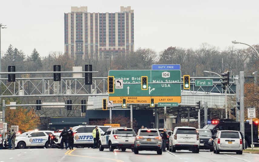 Frontera entre Estados Unidos y Canadá. Frontera entre Estados Unidos y Canadá.