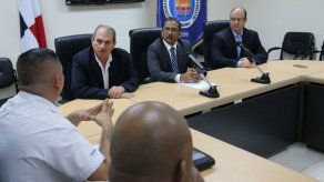 Sindicato de Transporte de Pasajeros se reúne con director de la ATTT Sindicato de Transporte de Pasajeros se reúne con director de la ATTT