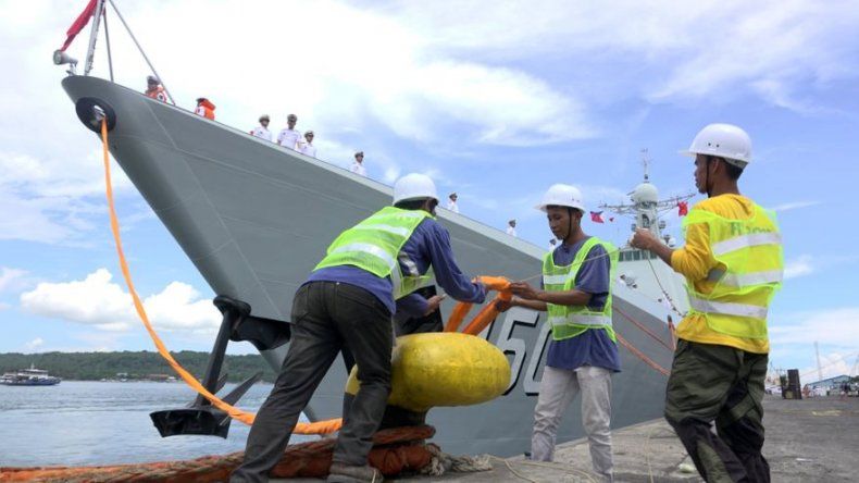 Buques de guerra chinos visitan Filipinas para estrechar lazos