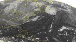 Huracán Gonzalo azota costa de Terranova