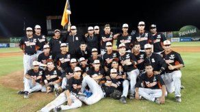 Los Santos y Herrera a un triunfo de la final