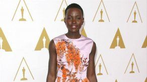 A Lupita Nyongo le asustan las estrellas de Hollywood